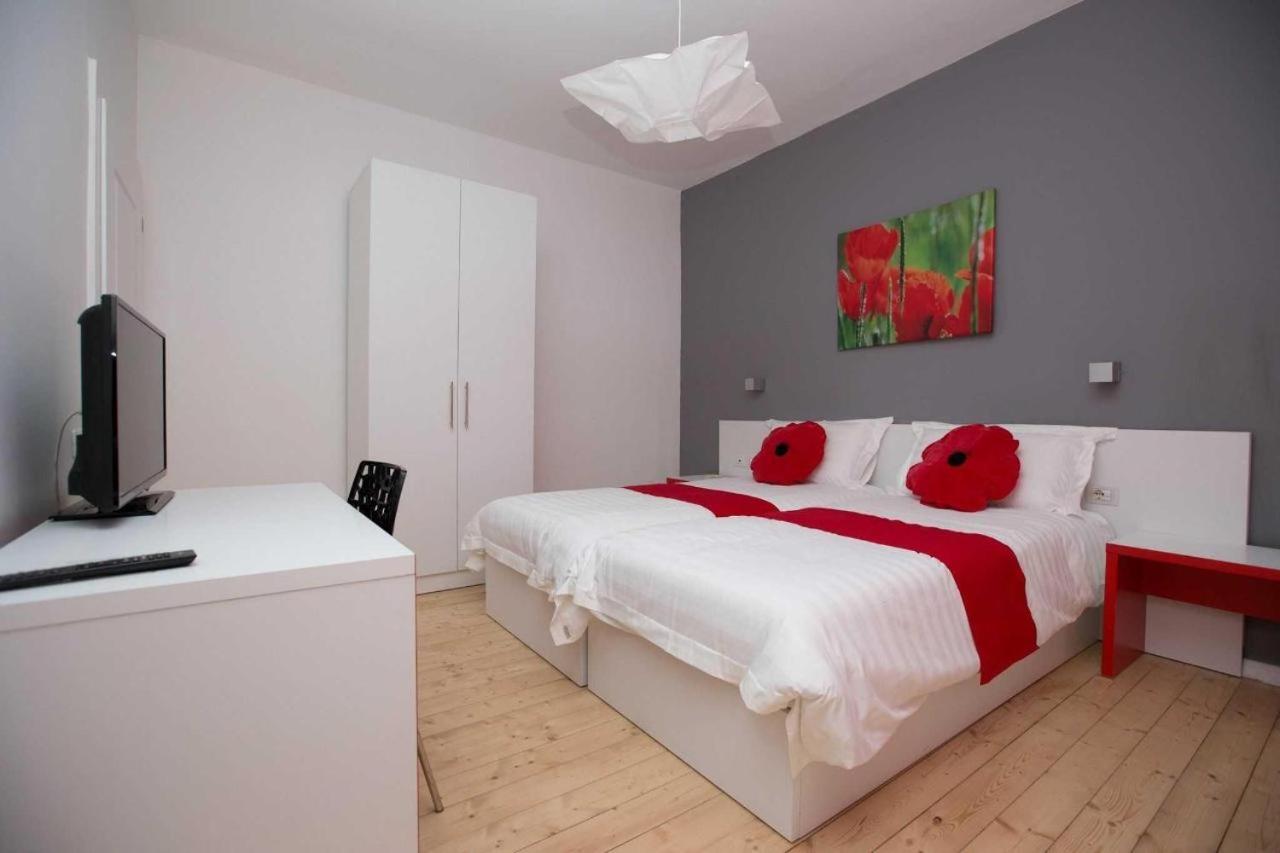 Hotel Rimini 티라나 외부 사진